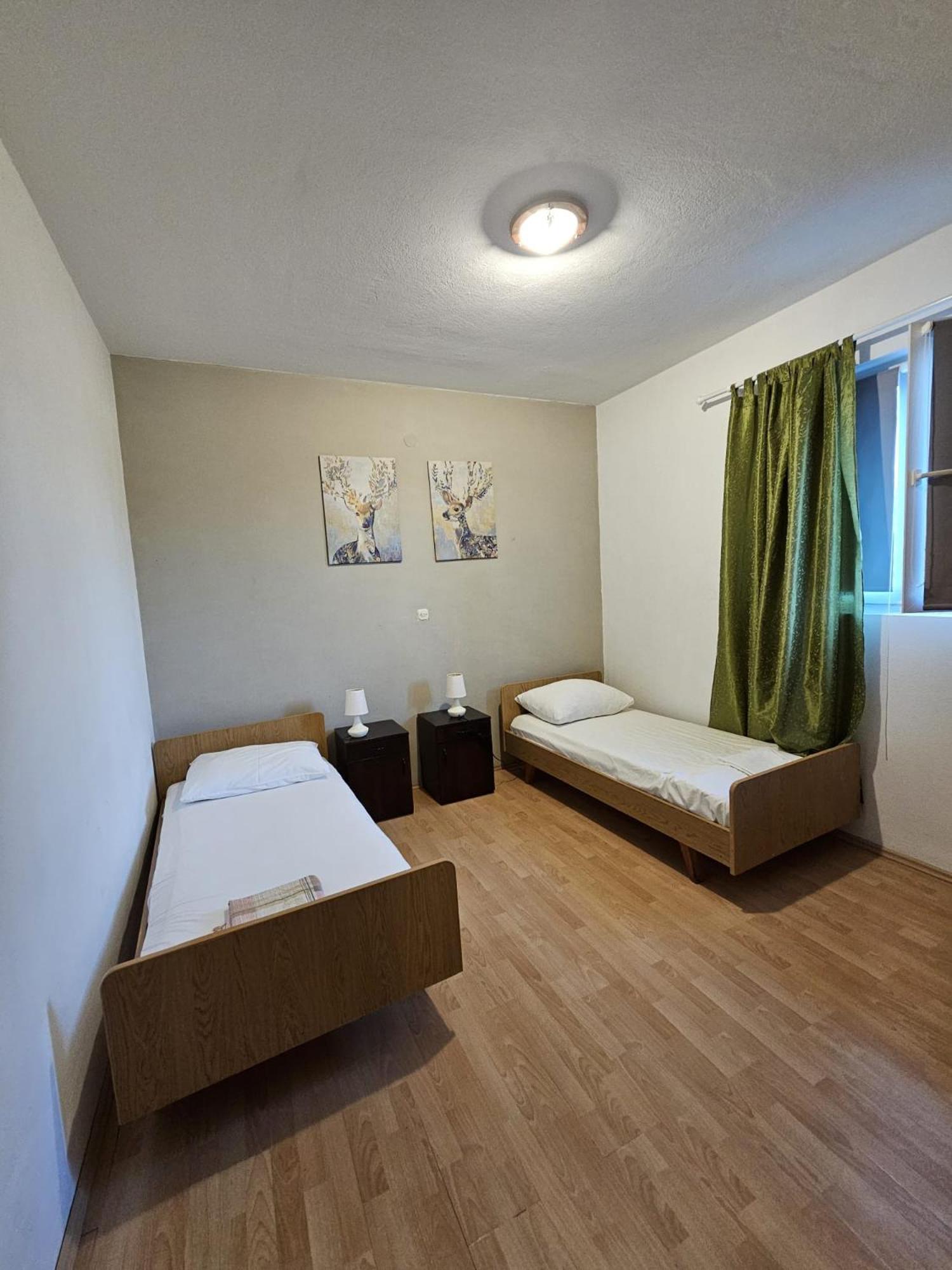 Apartment Lo - With Swimming Pool Спліт Номер фото